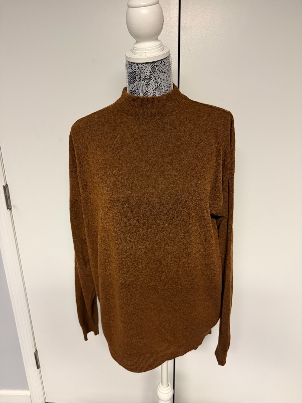 Men's Turtleneck Sweater in Chestnut